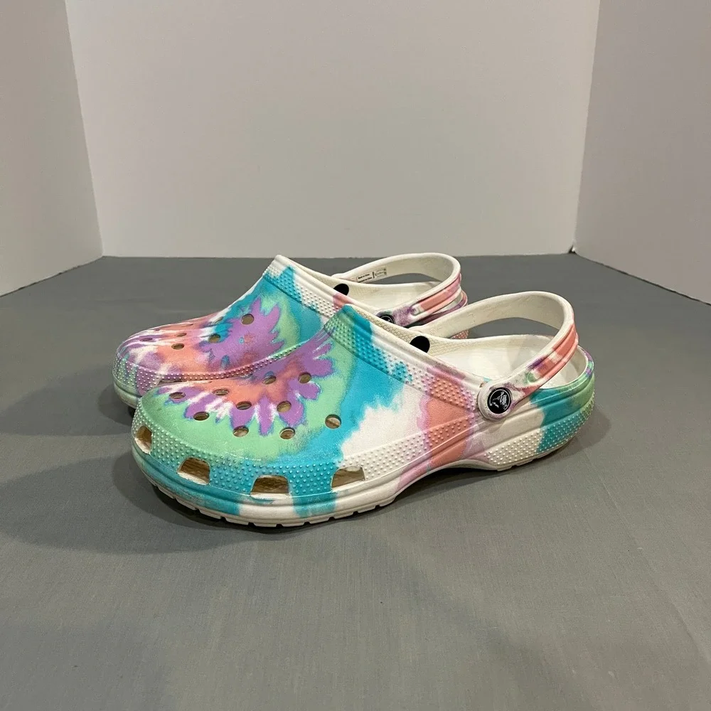 Crocs Classic Clogs Mens 11 Multi Color Tie Dye Graphic Slip On Shoes